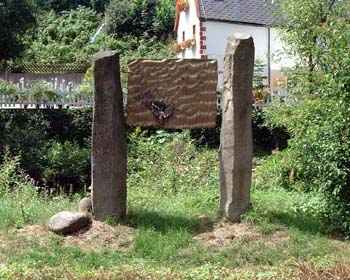 Friedensdenkmal in der Graf-Emich-Anlage